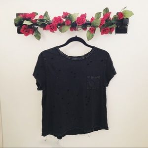 ae distressed t-shirt 👽